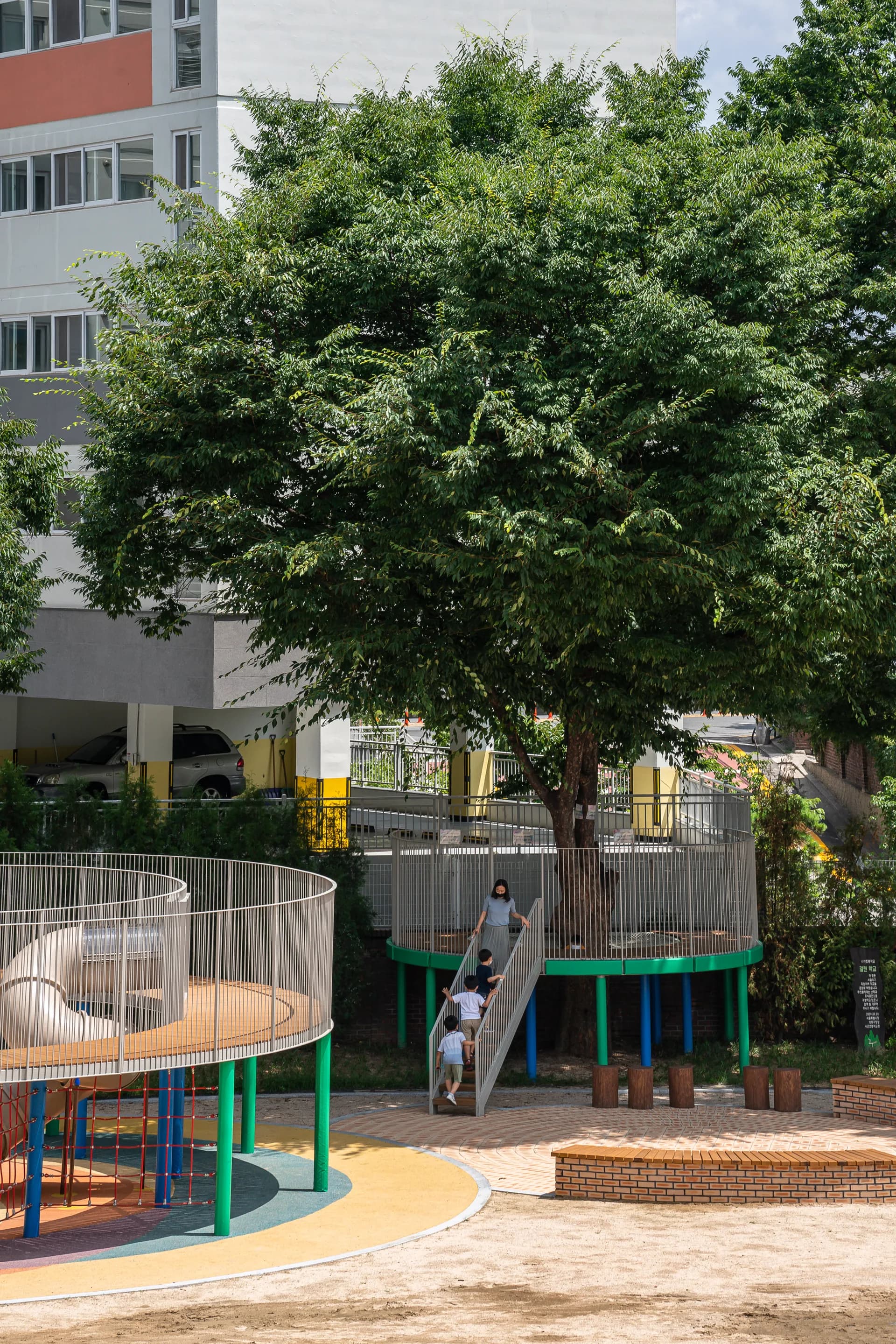 꿈을담은놀이터 / 서울 사근초