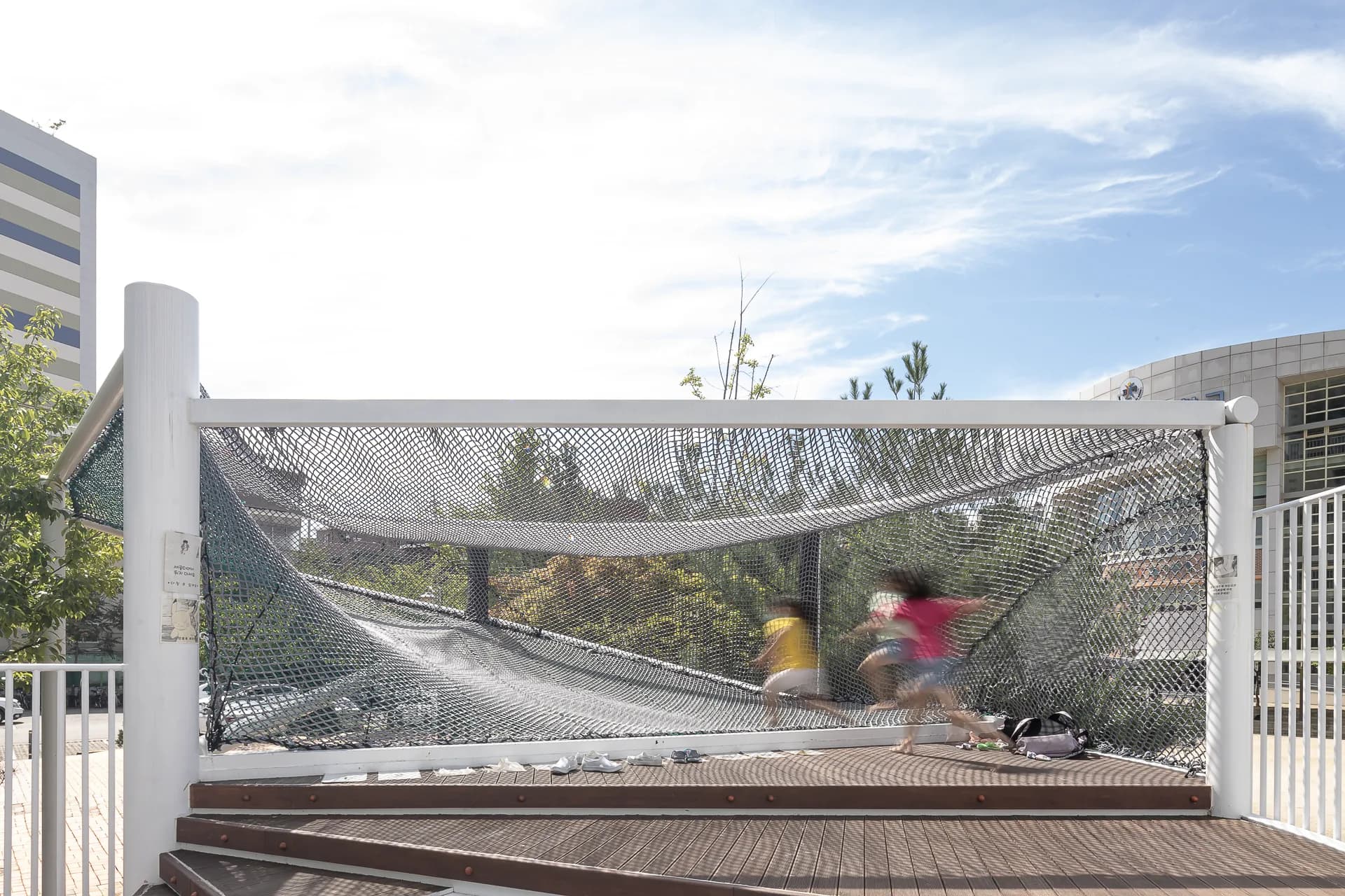 꿈을 담은 놀이터 / 고척초등학교